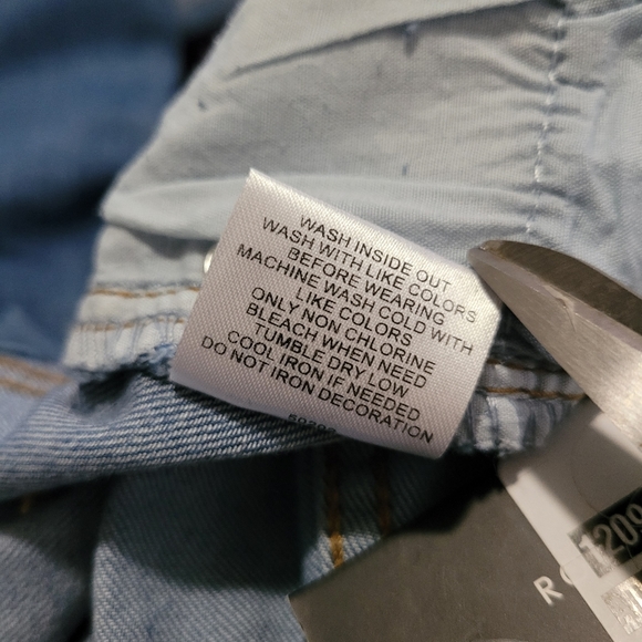 Romeo & Juliet Couture Floral Rainbow Jeans - Picture 11 of 12